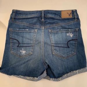 American Eagle Denim Shorts (Size 2) $15